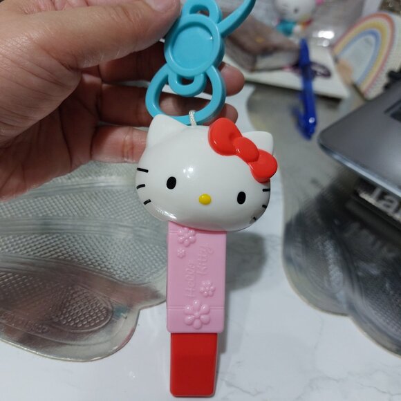 Hello Kitty Clip On Lipstick Accessory Bag Charm Keyring Charm - Picture 3 of 7